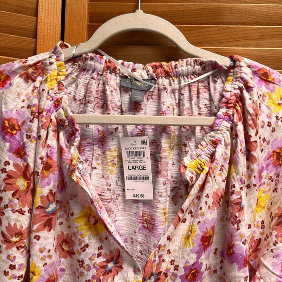 Pretty top - Picture 2 of 9